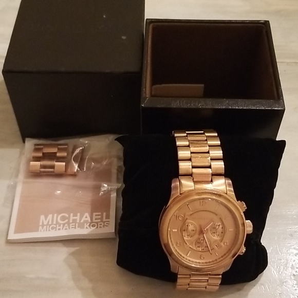 Michael kors Gold watch - Picture 1 of 9